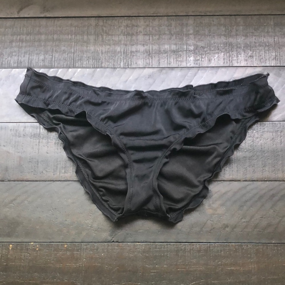 Victoria Secret ruffle swim bottoms